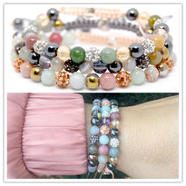 Macramé armbandje met strass en edelsteen kralen