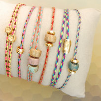 Armbandjes van trendy gevlochten koord