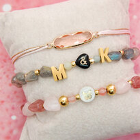 Edelsteen en DQ glaskralen armbandjes