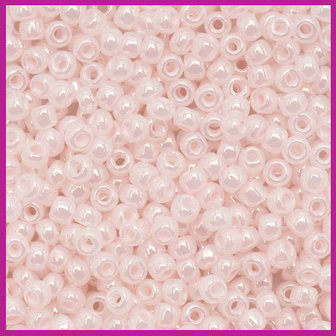 ToHo rocailles 8/0 Ceylon Soft Pink