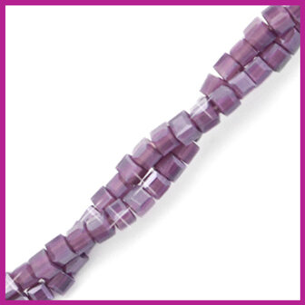 Glaskraal facet cube 2x2mm Acai purple opal pearl shine