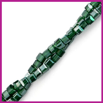 Glaskraal facet cube 2x2mm Forest green pearl shine