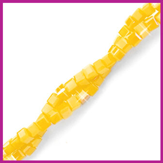 Glaskraal facet cube 2x2mm Lemon drop yellow pearl shine