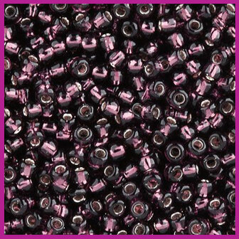 ToHo rocailles 11/0 Silver Lined Dark Amethyst