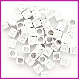 Letterkralenmix acryl blokje wit/zilver 6x6mm
