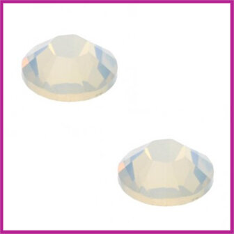 Swarovski plaksteen SS16 (3,8 - 4mm) White Opal