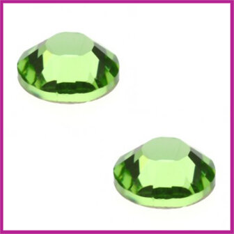 Swarovski plaksteen SS34 (7 - 7,3mm) Peridot