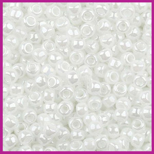 ToHo rocailles 8/0 Opaque Lustered Pearl White