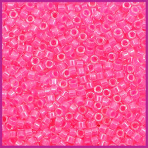 Miyuki Delica 11/0 luminous wild strawberry 2035