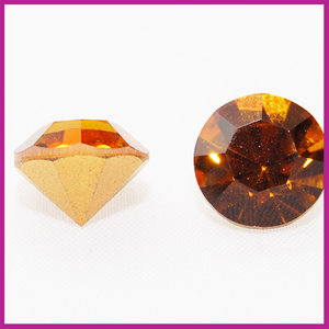 Preciosa puntsteen SS39 (8mm) Topaz