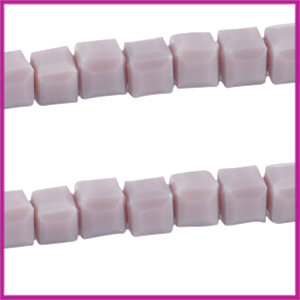 Glaskraal top facet cube 4x4mm Violet topaz opal