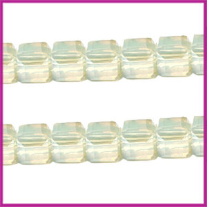 Glaskraal facet cube 6x6mm Lever grijs opaal