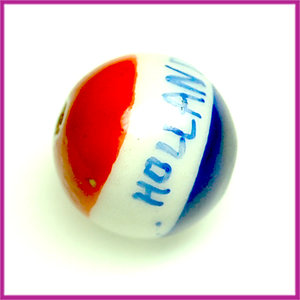 Keramiek kraal "Holland", gat van boven naar onder